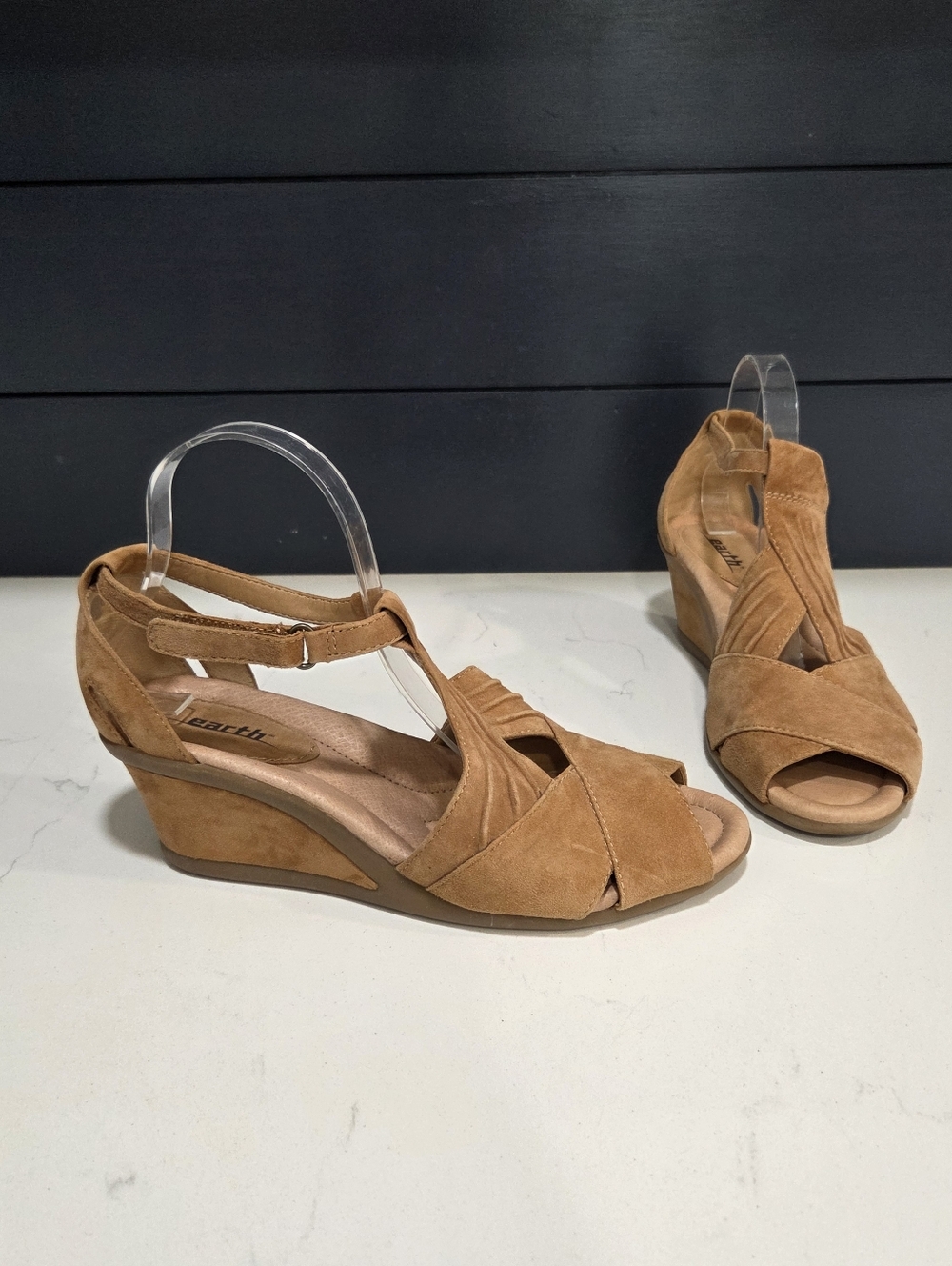 Earth Suede Wedge Sandals Women’s Tan Comfort Shoes Open Toe Slingback Size 10